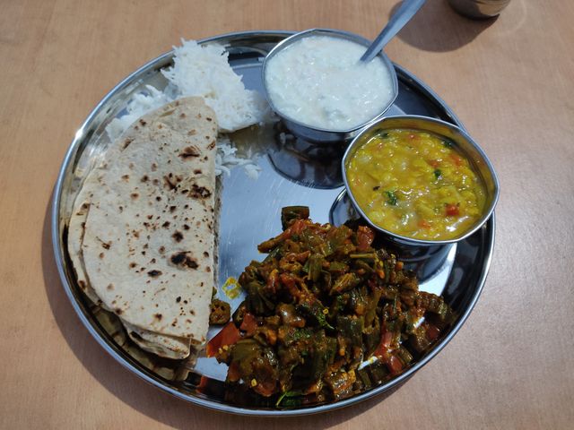 Indian Diet Plan for Fat Loss: What to Eat Daily (No Starving Required)